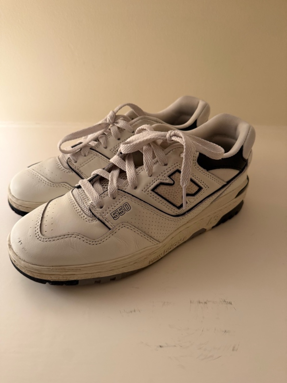 New Balance White and Black 550 Men's Sneakers (MENS 8 = WOMENS 9.5)